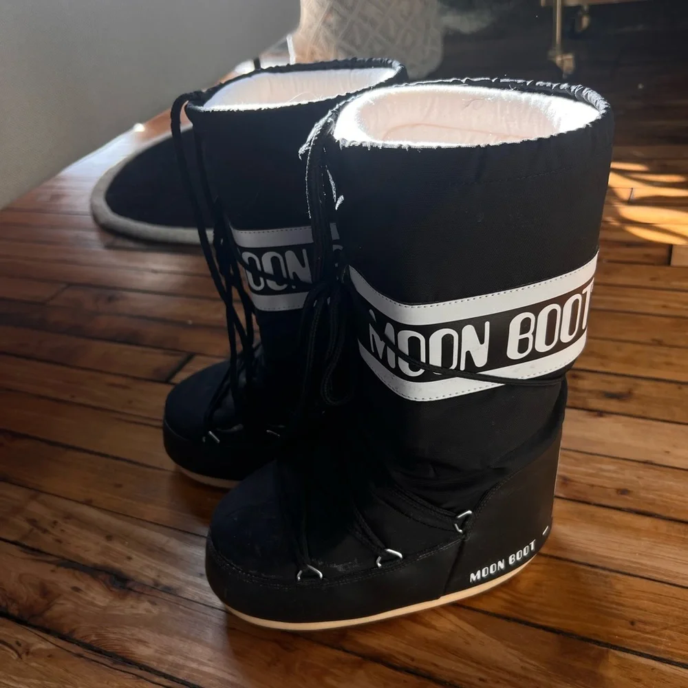 BLACK MOON BOOT - Picture 5 of 5